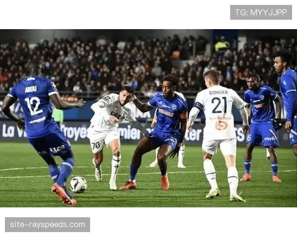 保级关键战:克莱蒙对阵梅斯,输球一方将深陷降级区 保级关键战:克莱蒙对阵梅斯,输球一方将深陷降级区